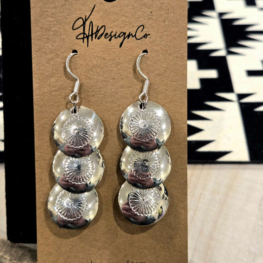 E NEZ PILLOW PEARL EARRINGS