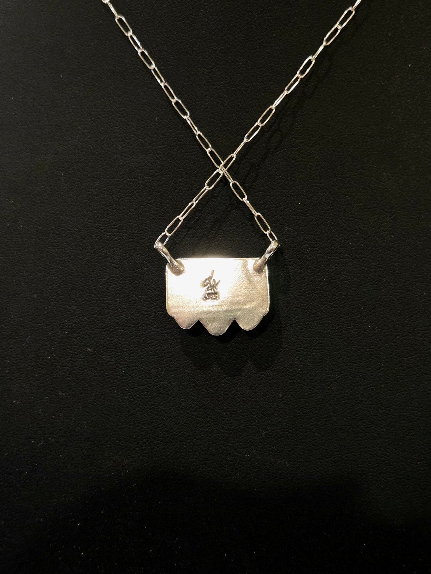 Rosa Bar Necklace