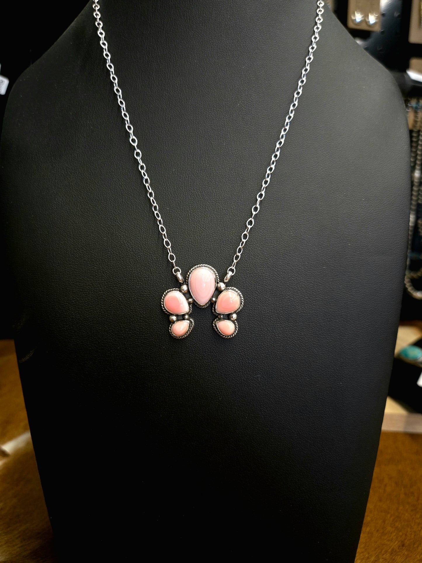Pink Conch Mini Naja Necklace