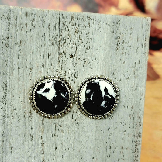 White Buffalo Rounder Studs