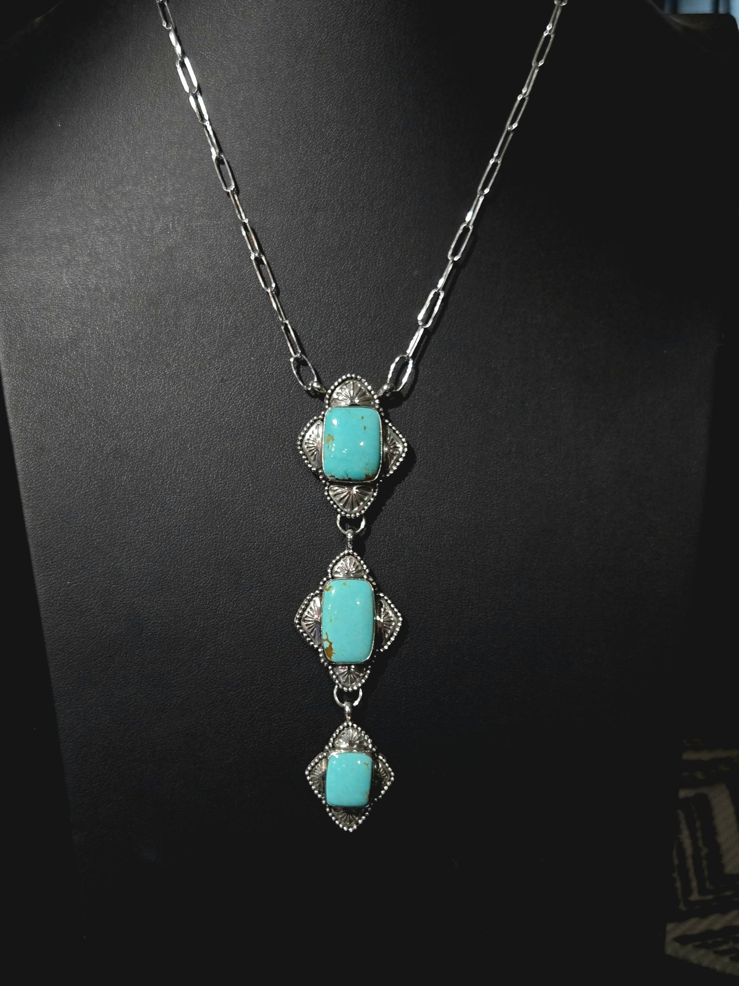 No. 8 Lariat