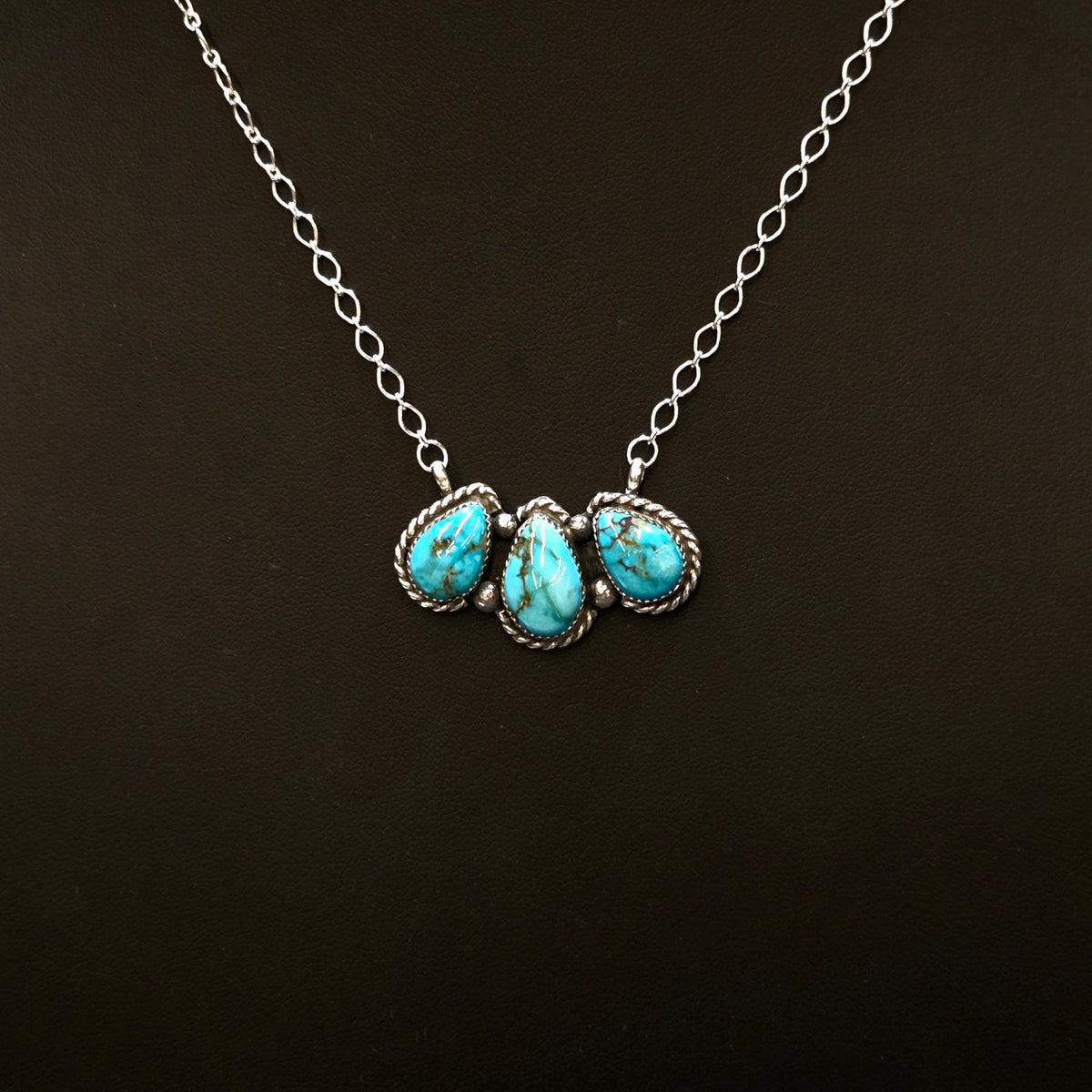 Sierra Bella Cluster Necklace