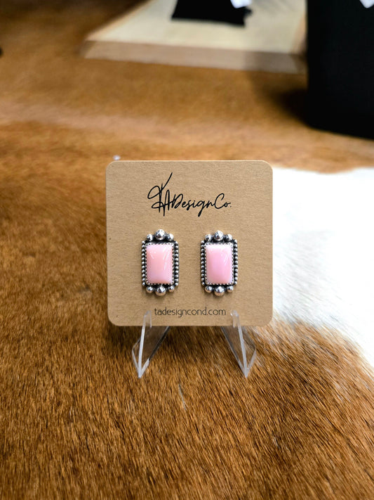Pink Conch Bar Studs
