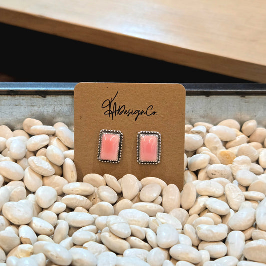 Pink Conch Bar Studs