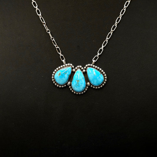 Sierra Bella Cluster Necklace